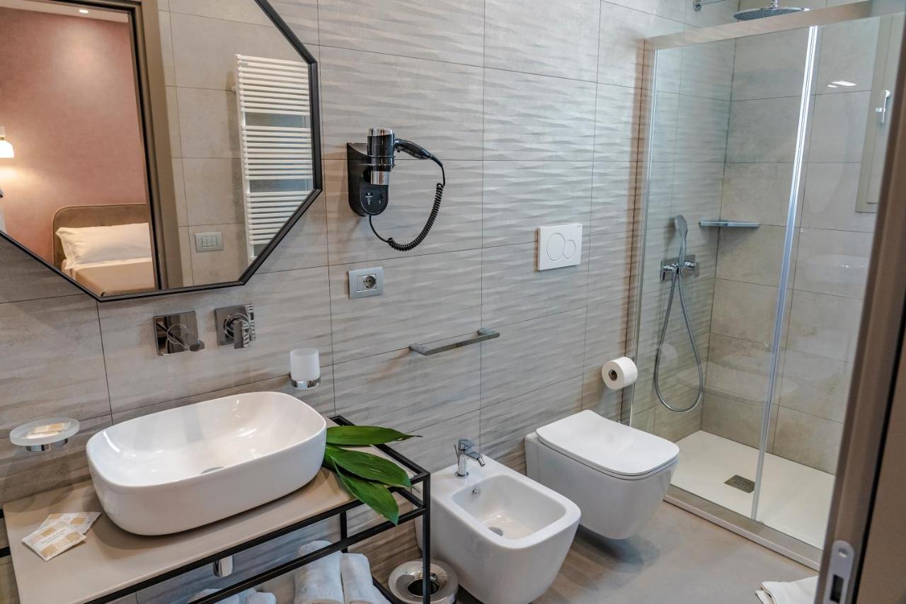 פורטו צ'זראו 10 Catalani Rooms מראה חיצוני תמונה
